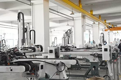 智能机械手 引领自动化浪潮，智能工厂的未来已至